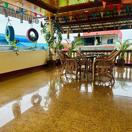 Savet Hostel Stoeng Treng Extérieur photo